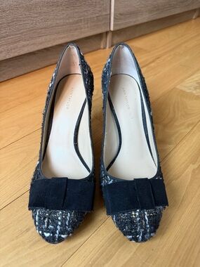 Ann Taylor Black and Ivory Tweed Pumps with Bow Accent